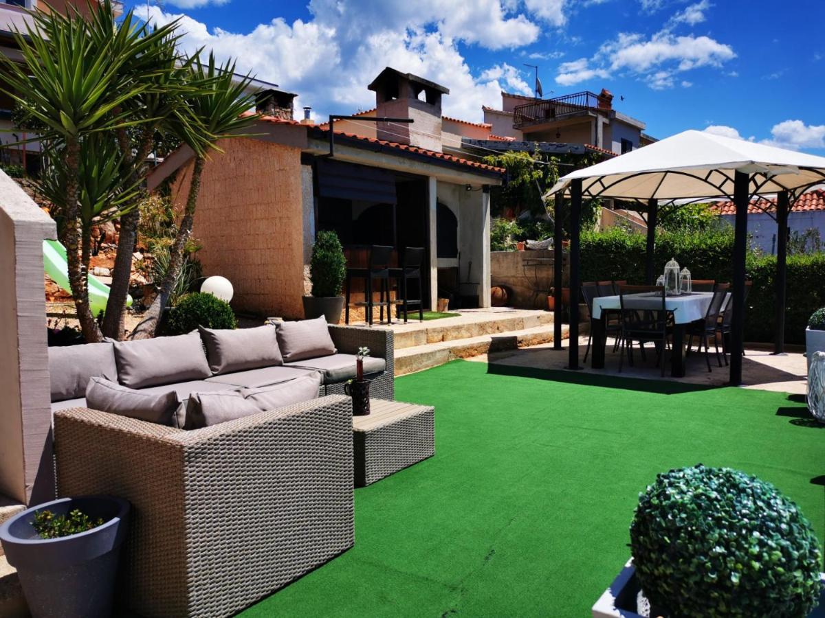 Apartments Miranda Каприе Екстериор снимка