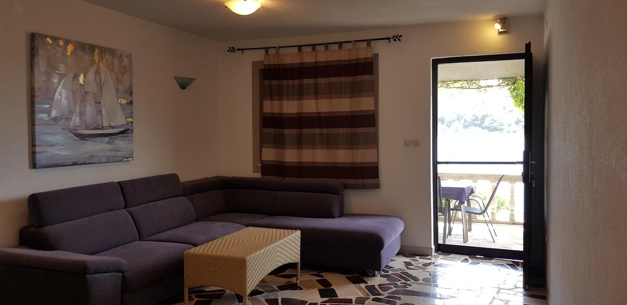 Apartments Miranda Каприе Екстериор снимка
