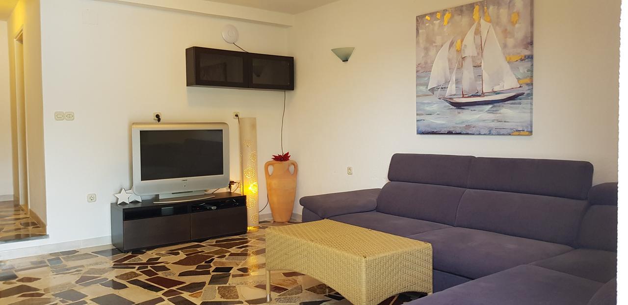 Apartments Miranda Каприе Екстериор снимка
